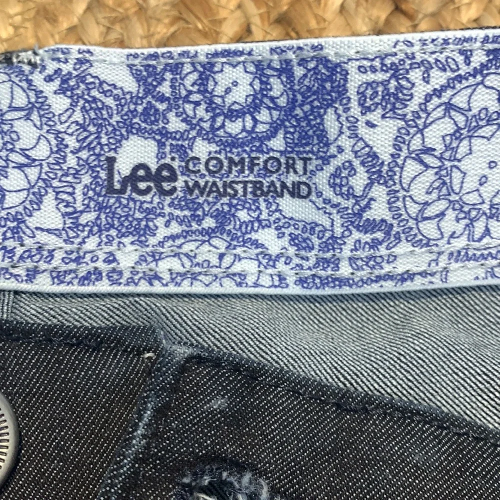 dark grayish capris - Picture 4 of 6
